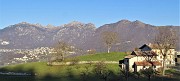 73 Seguendo la strada asfaltata scendo alla contrada Pos. Castello, panoramica sulla Val Serina